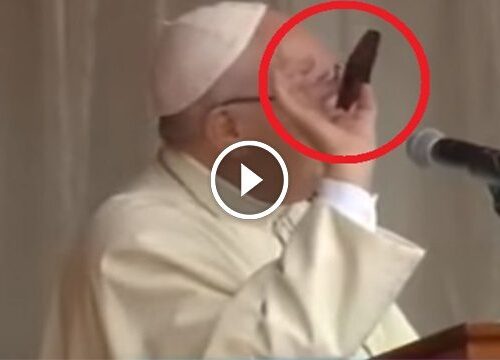 Spunta un video agghiacciante: al minuto 2:52, Papa Francesco vi gelerà il sangue nelle vene!